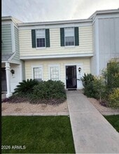 Building Photo - 1601 N Saba St