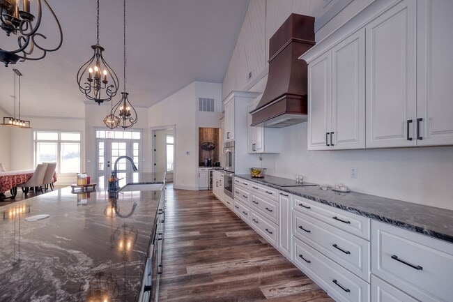 Building Photo - Mountain Retreat on 38 Acres--Only 4.4 mil...