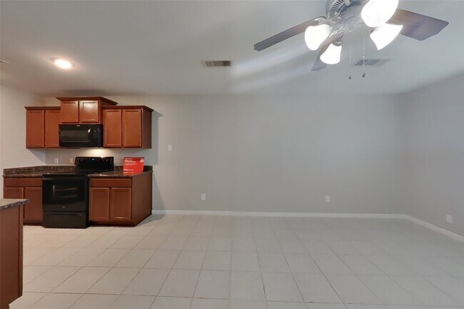 Building Photo - 628 Totem Trail Dr