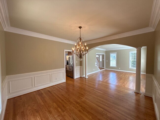 Foto del edificio - 7011 Edenderry Dr