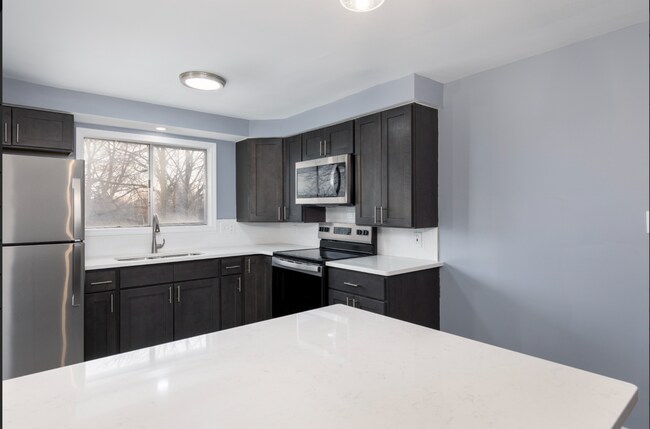 Foto del edificio - 562 Kenmore Ave