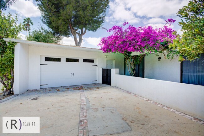 Foto del edificio - An Oasis of Calm In the Center of Riverside, CA