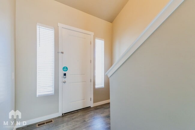Building Photo - 5718 Osprey Dr