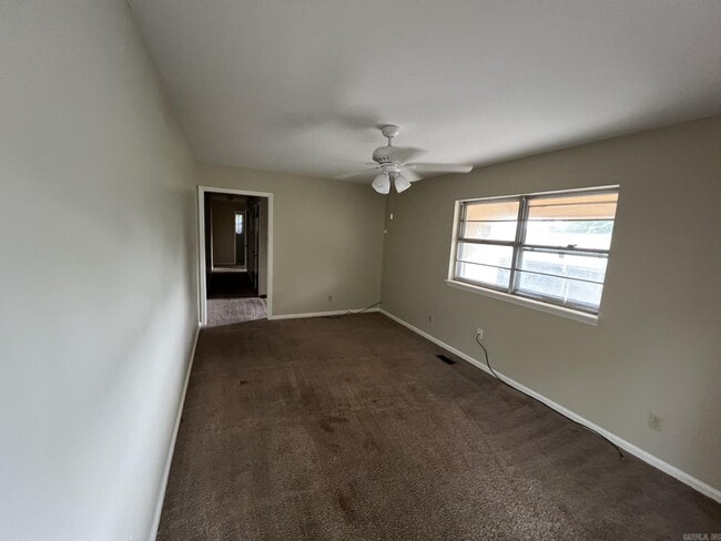 Building Photo - 505 Mimi Ln