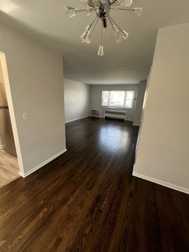 Building Photo - "Chic 1-Bedroom Condo Oasis with Granite T...