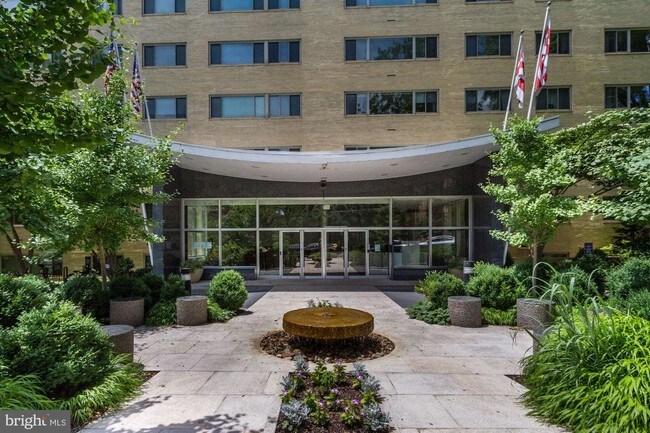 Foto del edificio - 4600 Connecticut Ave NW