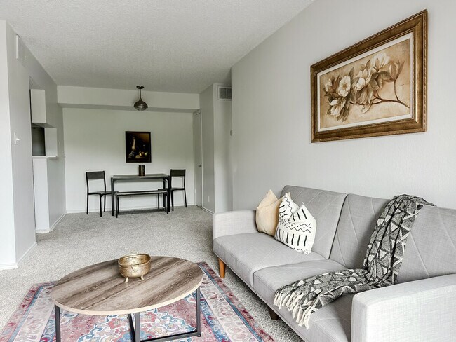 Foto del edificio - 1071 Clayton Ln