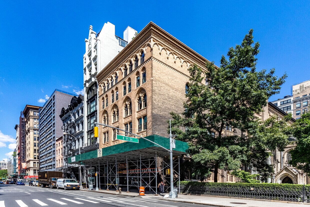 Primary Photo - 808 Broadway