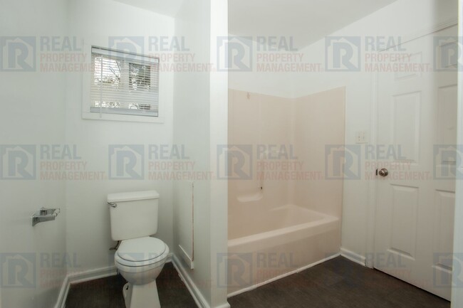 Foto del edificio - $1,600 for Durham house for Rent