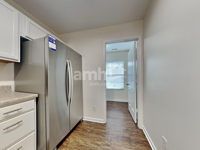 Building Photo - 7005 Sunman Rd