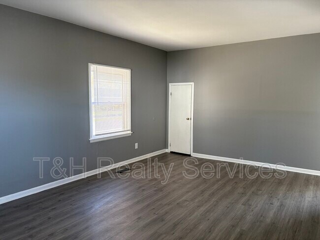 Foto del edificio - 2103 Arrow Ave