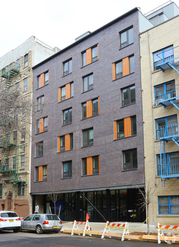 Primary Photo - 535-537 E 11th St