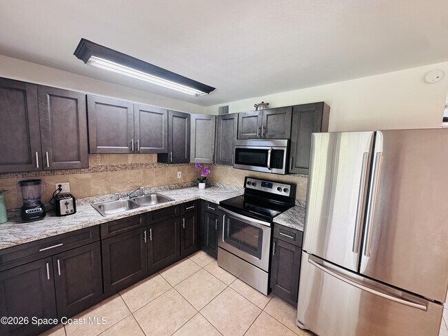 Foto del edificio - 1812 Oakwood Dr