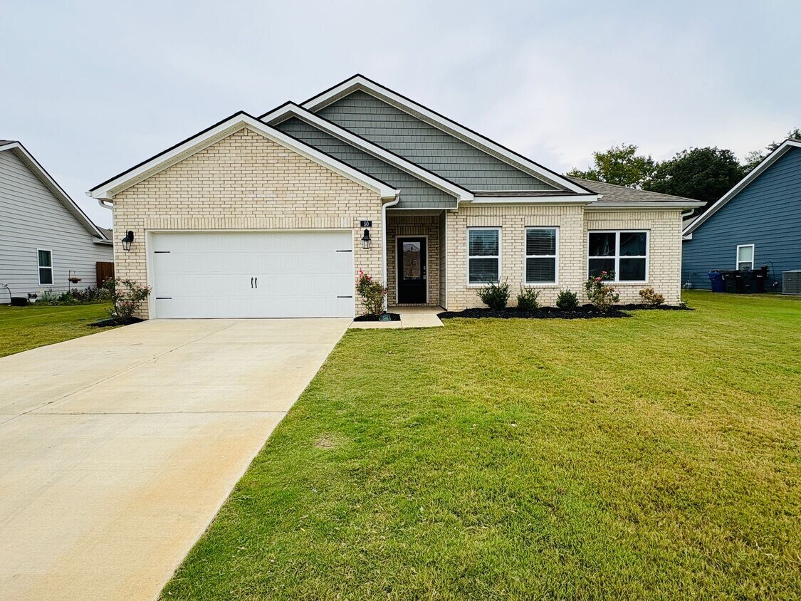 Foto principal - Charming Home in the New Village Park Neig...