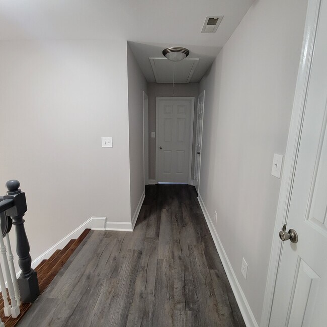 Building Photo - 2423 Caswell Ct