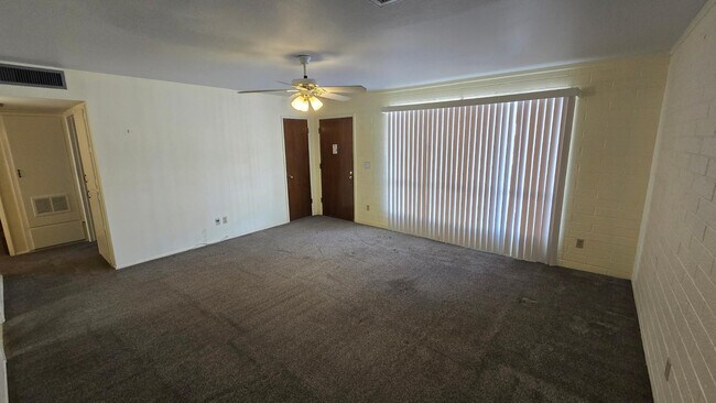 Foto del edificio - 10806 N 110th Dr