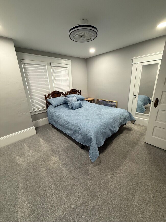 Foto del edificio - 852 Aetna St