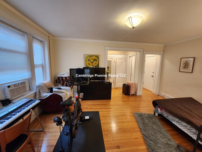 Building Photo - 67 Washington St