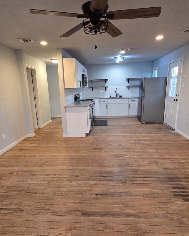 Foto del edificio - 2001 N Lincoln Ave