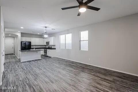 Foto del edificio - 18009 W Sunnyslope Ln