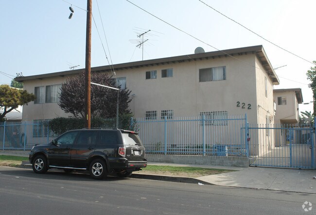 Building Photo - 222 N Lake St