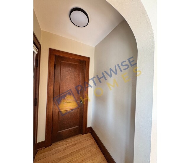 Building Photo - 140 S Elmwood Ave