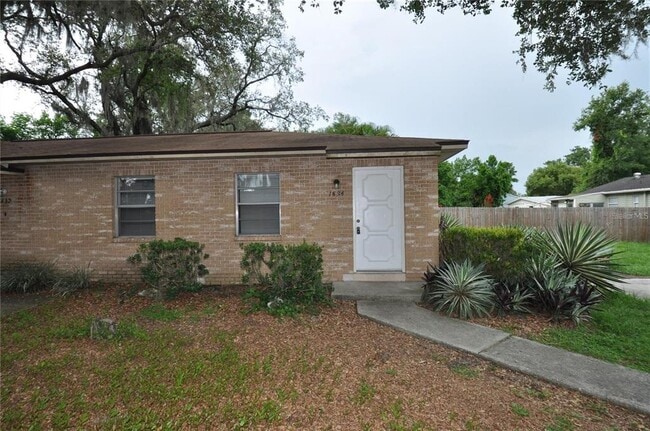 Foto del edificio - 1434 E Fern Rd