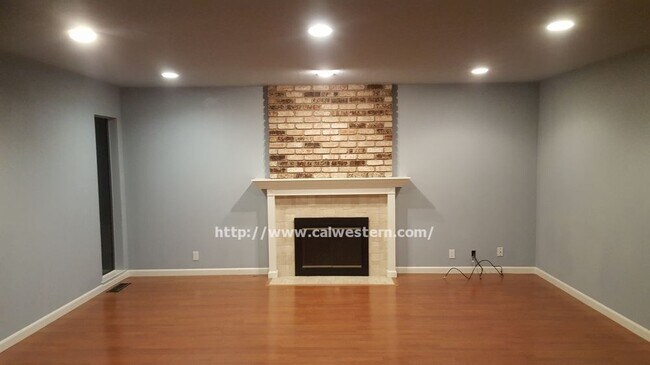 Building Photo - 1050 Bret Knoll Ct