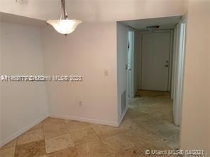 Building Photo - 3 br, 2 bath House - 2520 Centergate Dr Ap...