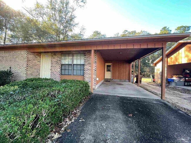 Building Photo - 4499 Chantilly Way