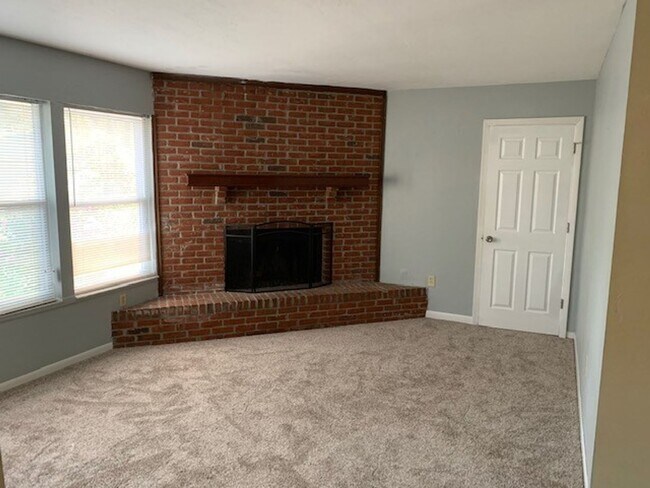 Foto del edificio - Amazing 3 Bedroom, 2 Bathroom House in Springtree