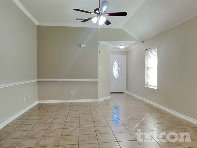 Foto del edificio - 733 Stribling Cir