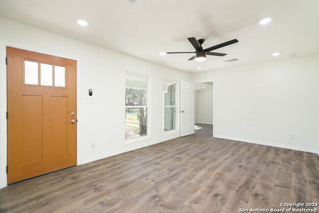 Building Photo - Modern 4BR Retreat with Gourmet Kitchen & Spacious Backyard Oasis