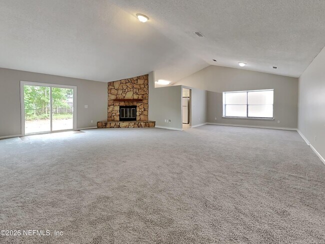 Foto del edificio - 8148 Coralberry Ln W