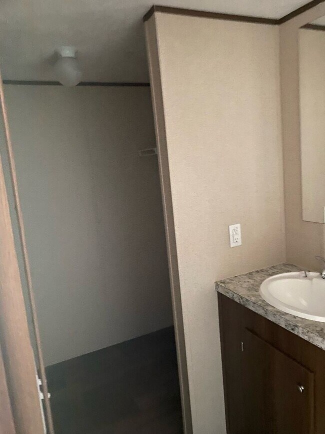 Foto del edificio - 3 br, 2 bath House - 271 Lesa Ln