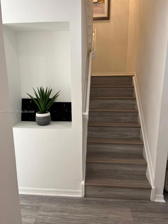 Foto del edificio - 5932 SW 162nd Ct