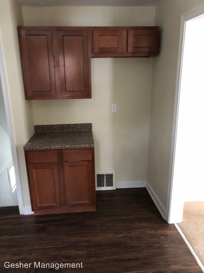 Building Photo - 3 br, 1.5 bath House - 124 Idlewood Rd