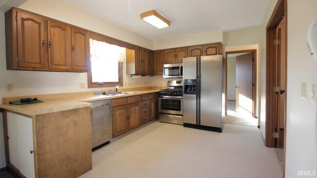Foto del edificio - 9531 Yearling Dr