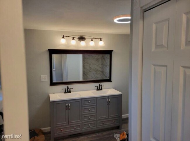 Foto del edificio - 2 br, 1 bath House - 2644 Chestnut St