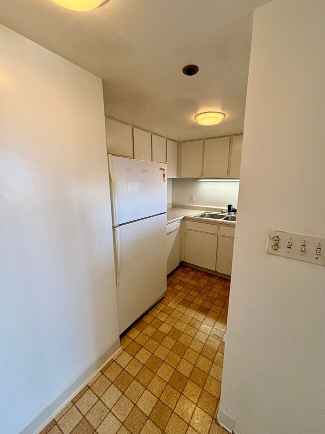Foto del edificio - AVAILABLE May 15, 2025 | 2 Bedroom, 2 Bath...