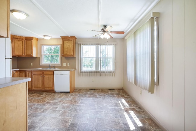 Building Photo - 1313 Kreider Blvd