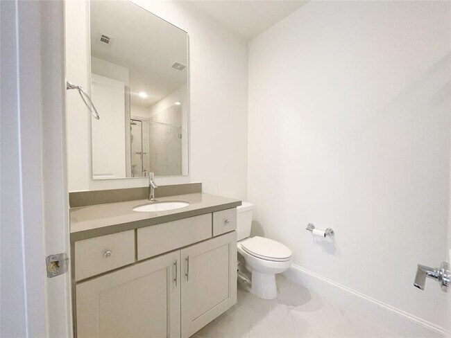 Building Photo - 3317 Timbergrove Heights St.