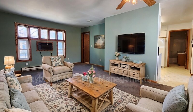 Foto principal - 1117 2nd Ave S
