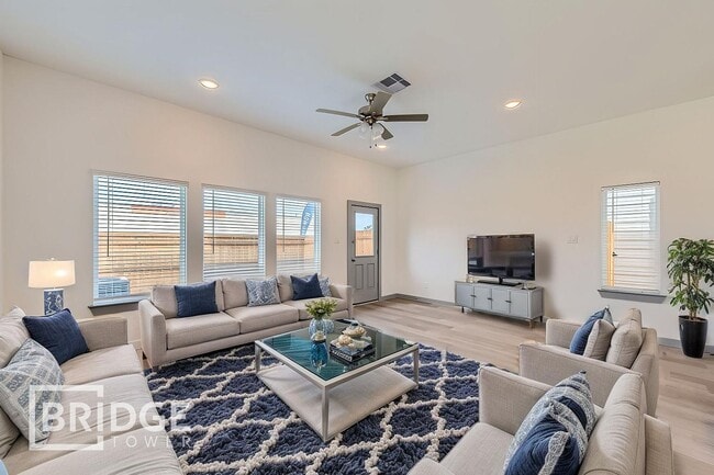 Building Photo - 33114 Willow Heights Ln., Magnolia, TX 77354
