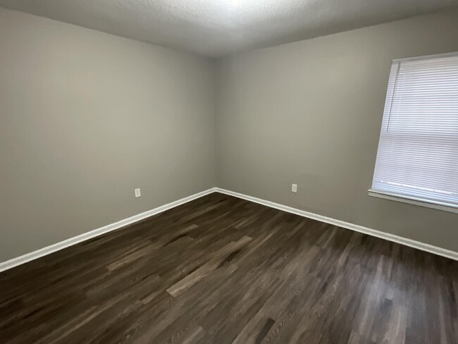 Building Photo - 4430 Pine Ridge Cove