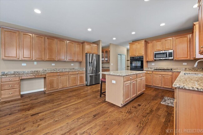 Foto del edificio - 706 Versailles Pkwy