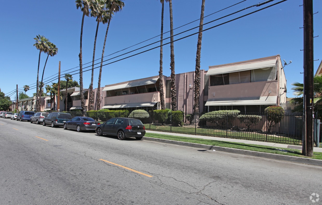 Foto del edificio - Willis Avenue Apartments