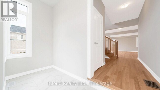Building Photo - 20 Ludlow Dr