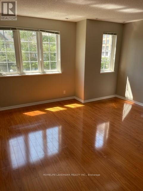 Building Photo - 28-1128 Sommerset Way
