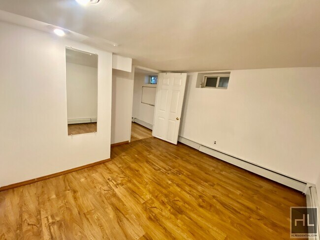 Building Photo - 90 70 STREET 1